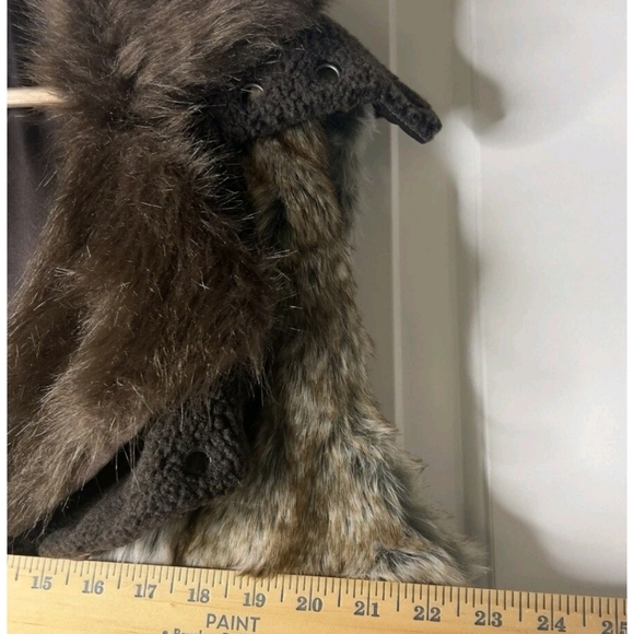 Cripple Creek Faux Fur Vest - Picture 5 of 11